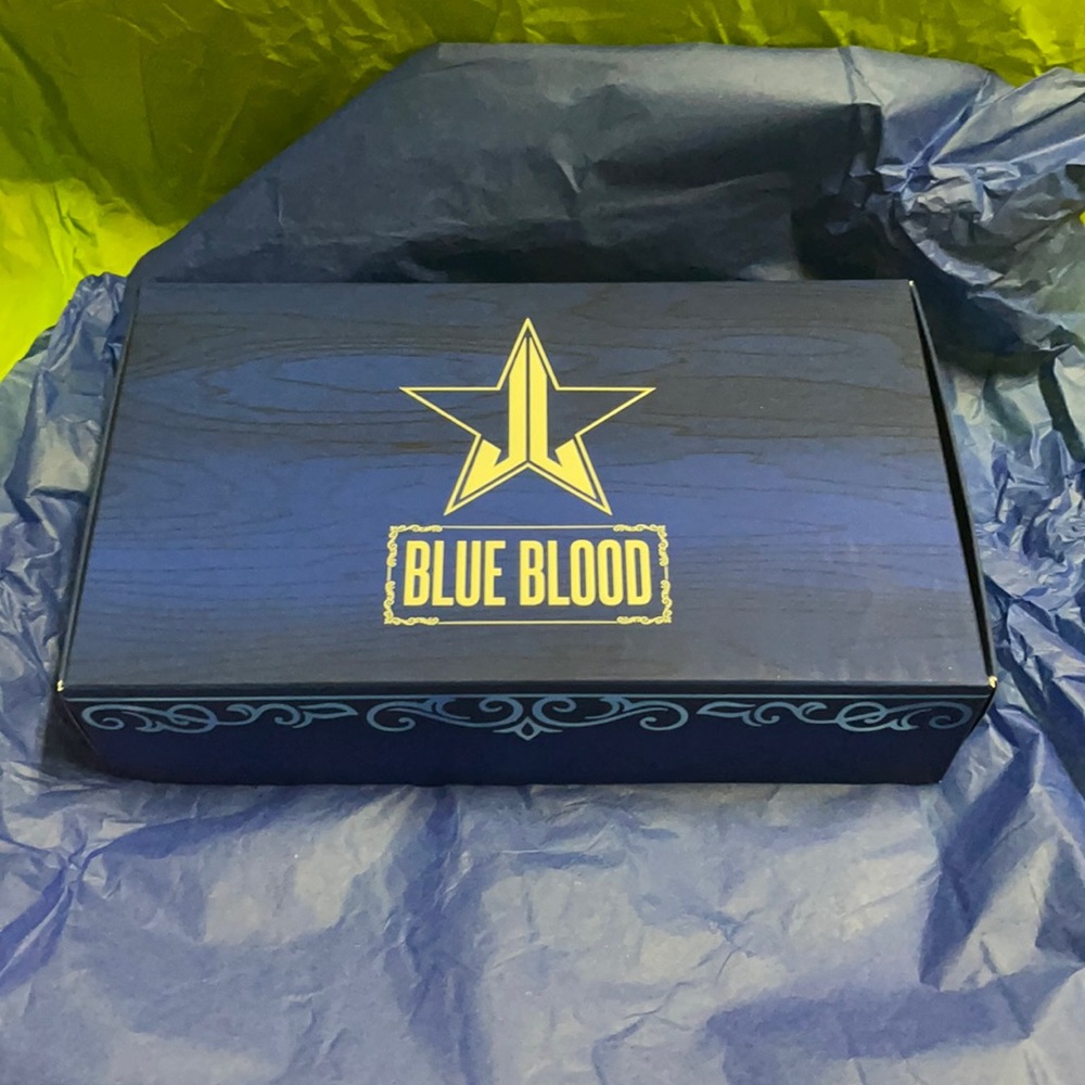 BNIB Jeffree Star Blue Blood Eyeshade Palette